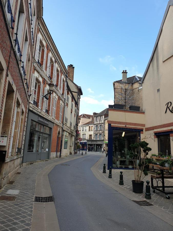 Appartement Hyper-Centre Epernay Avec Sauna Et Parking Prive Экстерьер фото