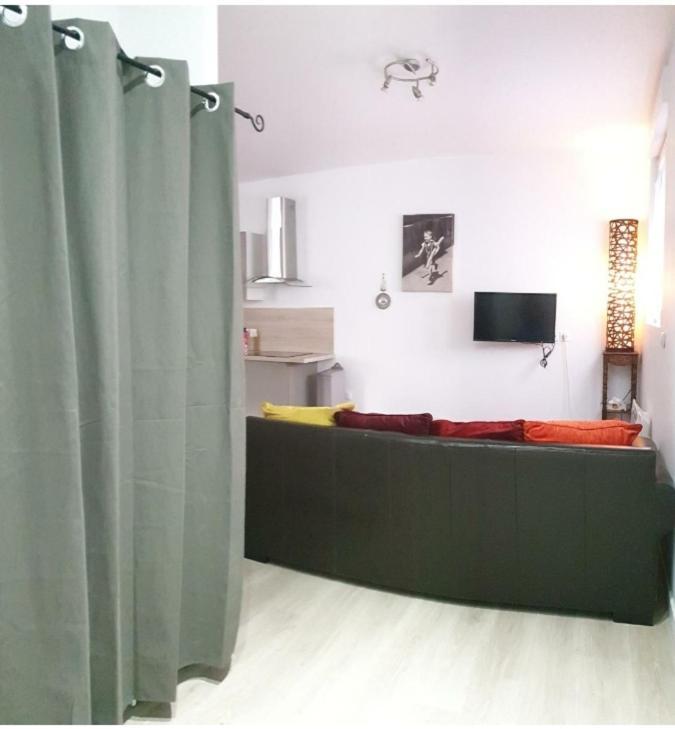 Appartement Hyper-Centre Epernay Avec Sauna Et Parking Prive Экстерьер фото